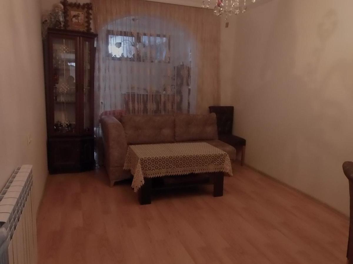 Bright And Cozy Apartment Батумі Екстер'єр фото