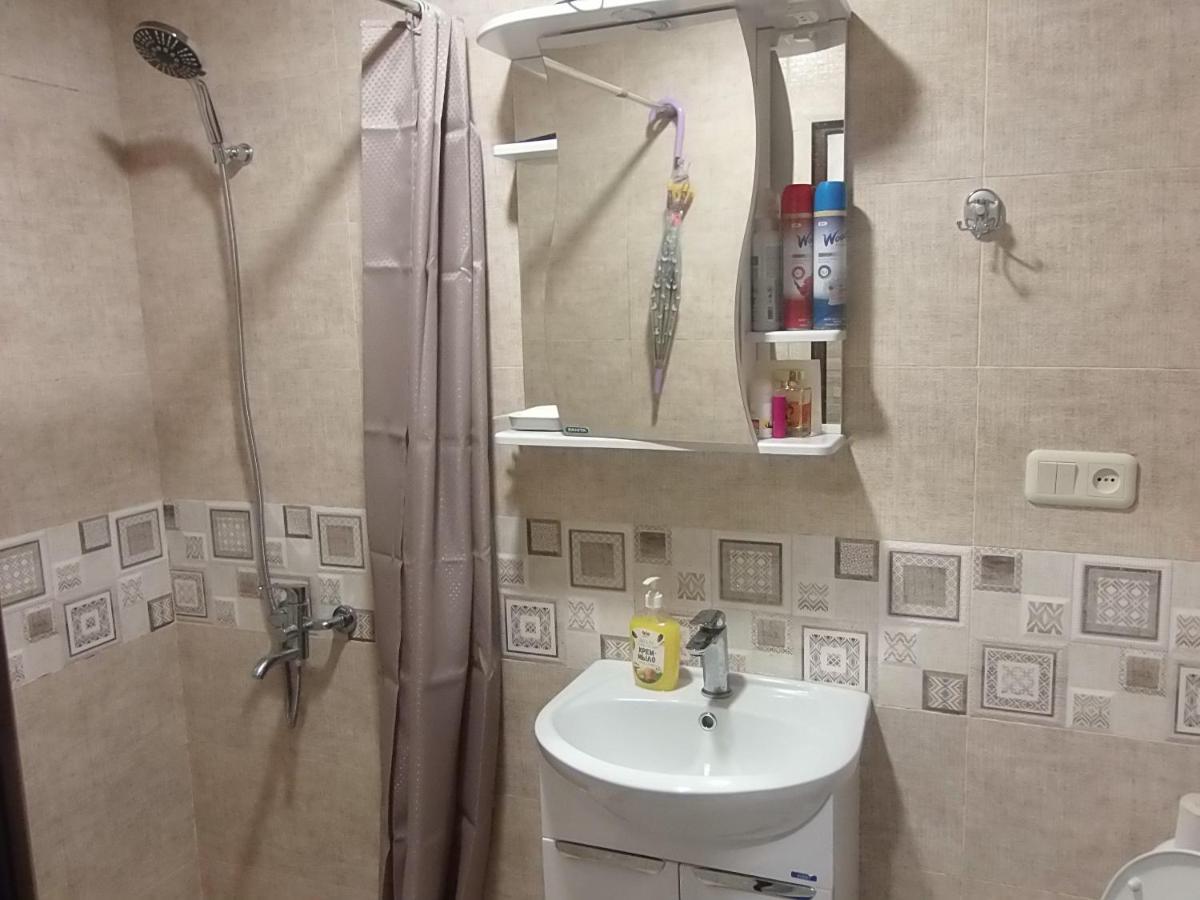 Bright And Cozy Apartment Батумі Екстер'єр фото