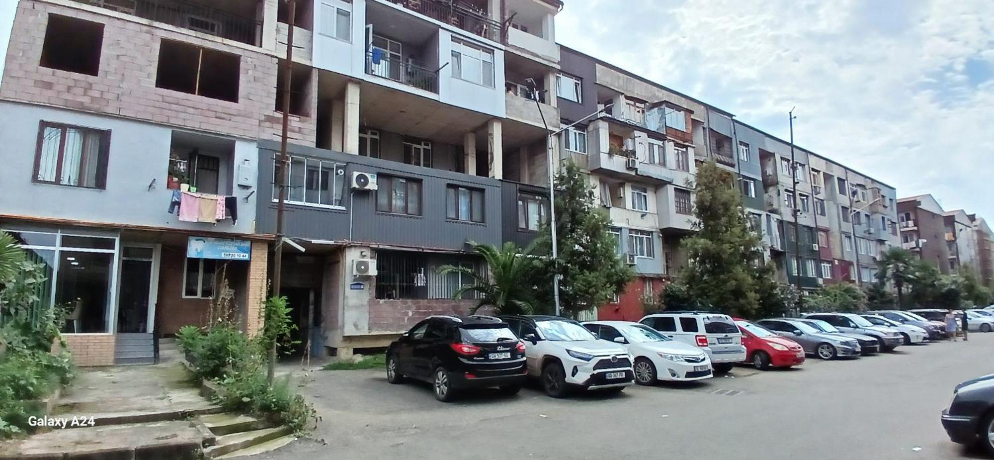 Bright And Cozy Apartment Батумі Екстер'єр фото